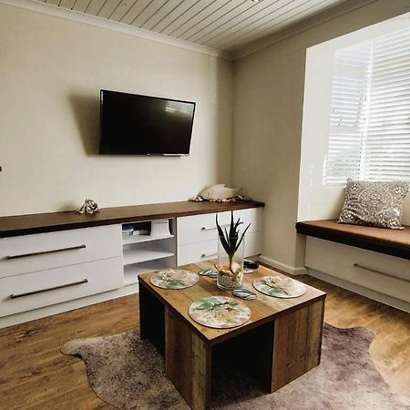 Nautilus 2 Bedroom Self-Catering Apartment Swakopmund Bagian luar foto