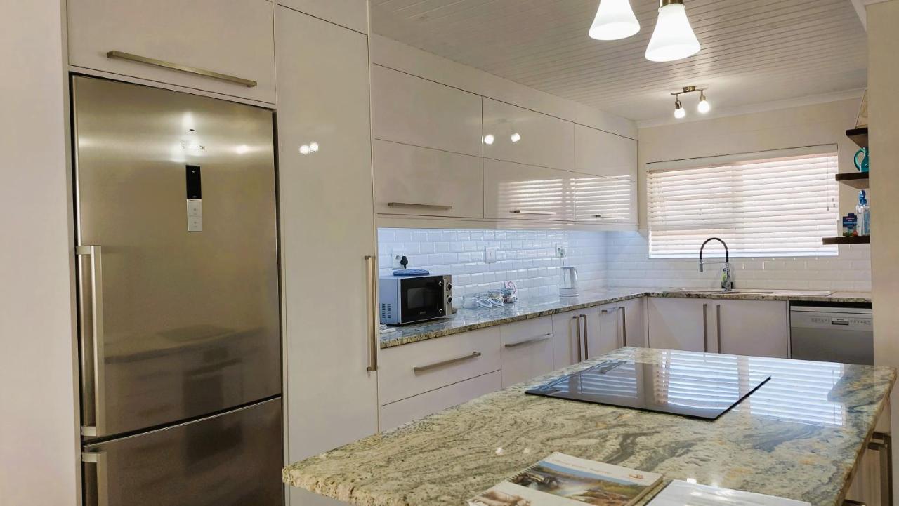 Nautilus 2 Bedroom Self-Catering Apartment Swakopmund Bagian luar foto