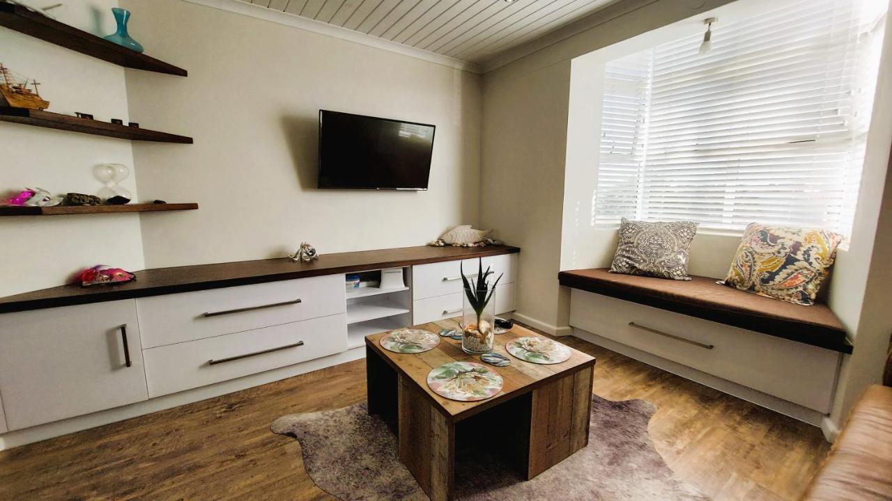 Nautilus 2 Bedroom Self-Catering Apartment Swakopmund Bagian luar foto