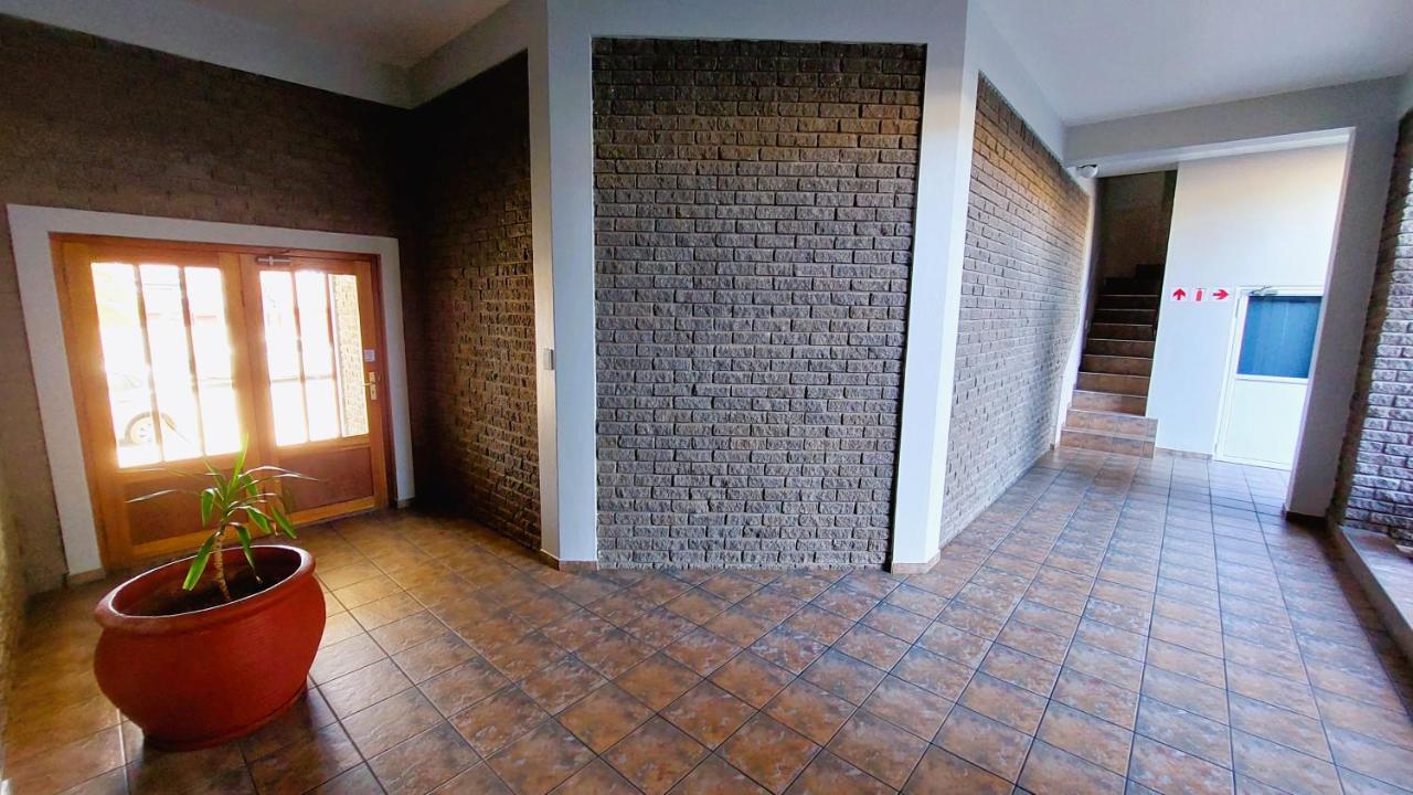 Nautilus 2 Bedroom Self-Catering Apartment Swakopmund Bagian luar foto