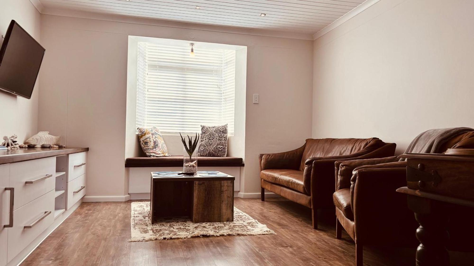 Nautilus 2 Bedroom Self-Catering Apartment Swakopmund Bagian luar foto
