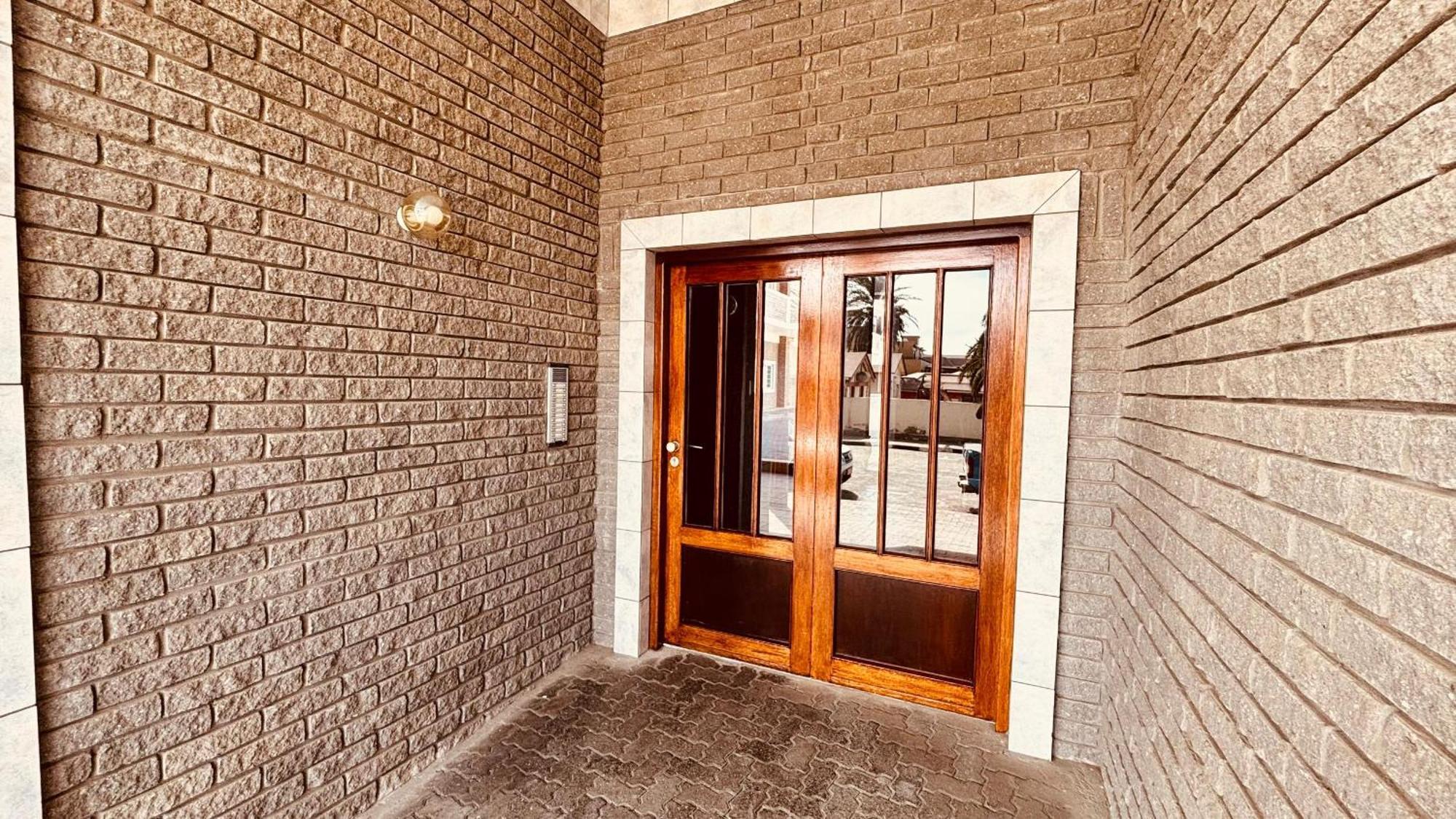 Nautilus 2 Bedroom Self-Catering Apartment Swakopmund Bagian luar foto