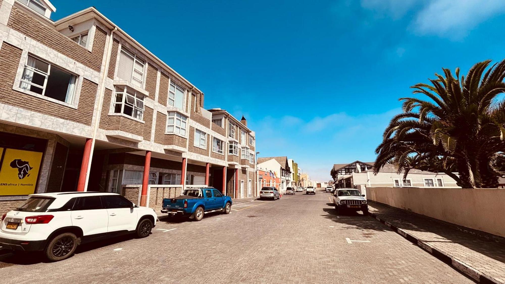 Nautilus 2 Bedroom Self-Catering Apartment Swakopmund Bagian luar foto